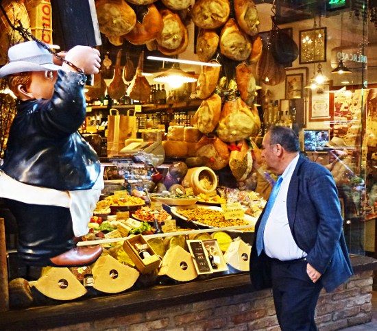 Bologna: Guided Walking Tour - The leaning towers and Bologna’s skyline