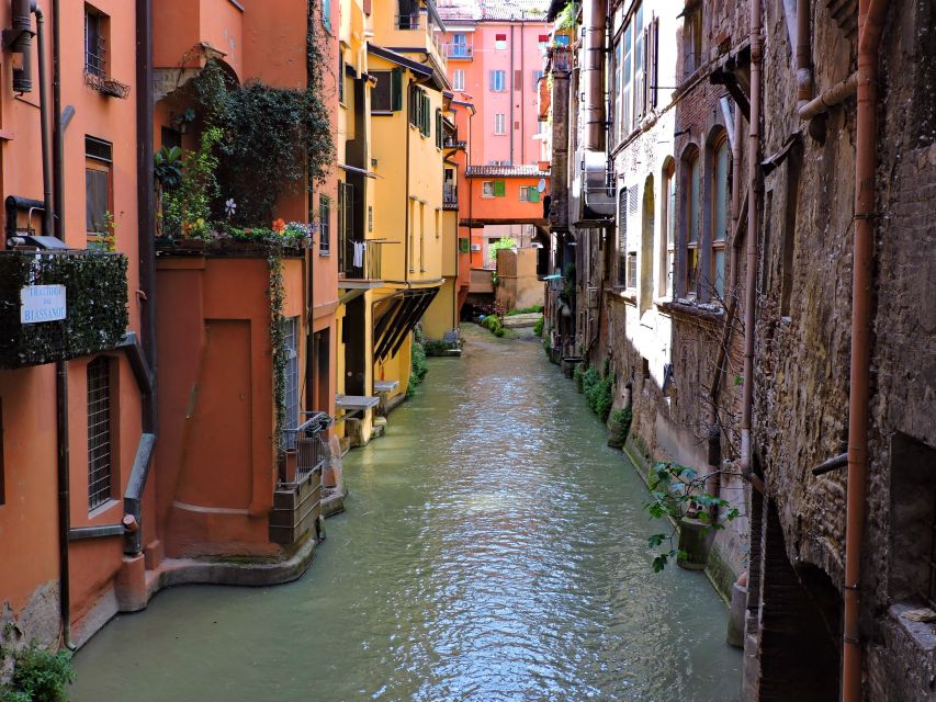 Bologna: Private Walking Tour with a Local - Key points to know before booking