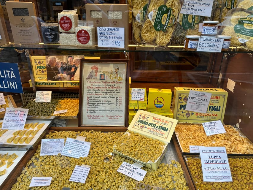 Bologna: Walking Food Tour and Highlights with a Local Guide - The bakery and final gelato