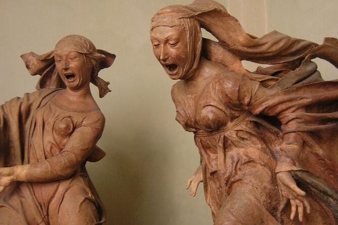 Bologna Walking Tour with Audio and Written Guide - Piazza del Nettuno and Piazza Maggiore