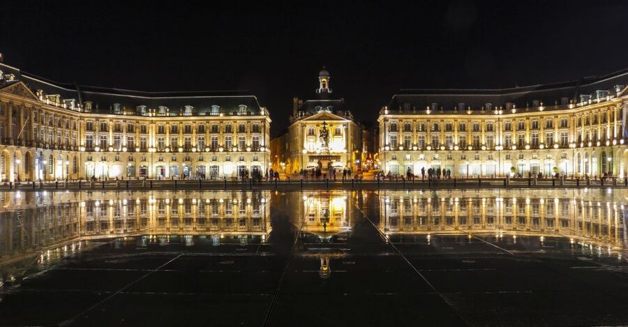 Bordeaux: Private Walking Tour with a Local - How the meeting and route work