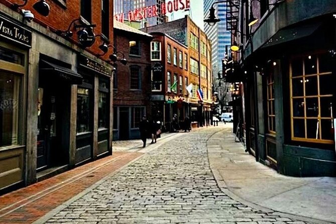 Boston Freedom Trail Walking Tour with Costumed Guide - Old State House and the Boston Massacre