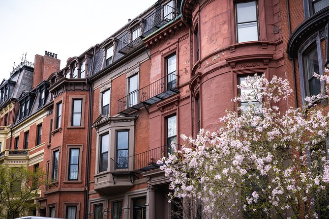 Boston History Tour: Scenic Walk Through Time & Landmarks - The Massachusetts State House and Granary Burying Ground