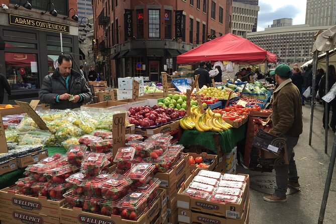 Boston Seafood Lovers Food and History Walking Tour - Old State House, Boston Massacre site, and Faneuil Hall