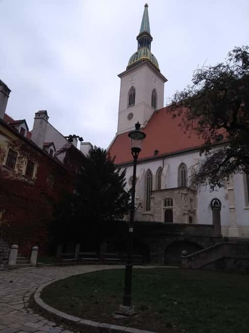 Bratislava: Old Town and Castle Walking Tour - Hurbanovo Square and the first look at Old Town