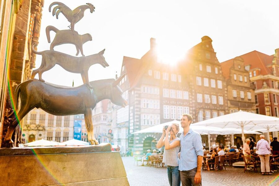 Bremen: City Center Guided Walking Tour - Böttcherstraße, where old trade meets Expressionism