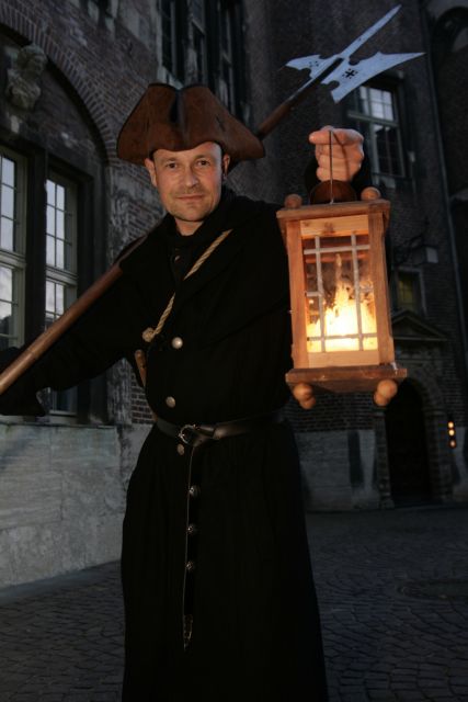 Bremen: Walking Tour in German with Night Guard - Key points at a glance