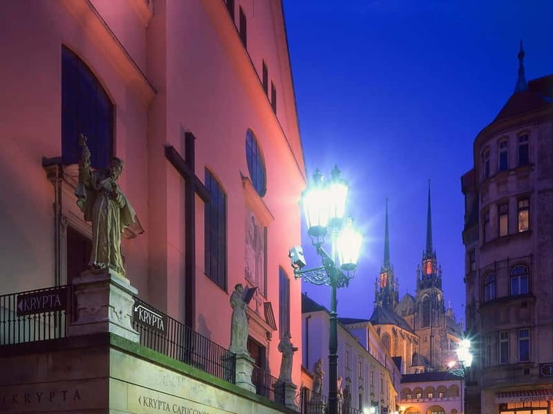 Brno: Historic Downtown Walking Tour - New Town Hall, Leipa House, and St. James Church