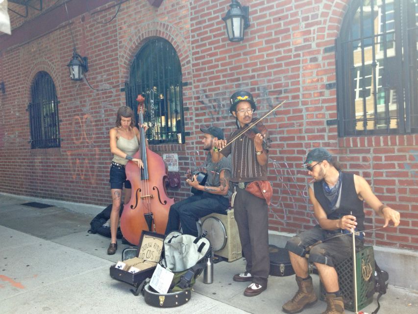 Brooklyn: 2-Hour Best of Brooklyn Walking Tour -Williamsburg - Why Williamsburg makes a good walking tour