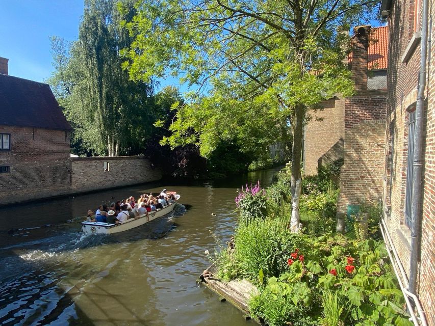 Bruges Guided Walking Tour: Stories, Mysteries and People - Stoofstraat and the lighter side of Bruges