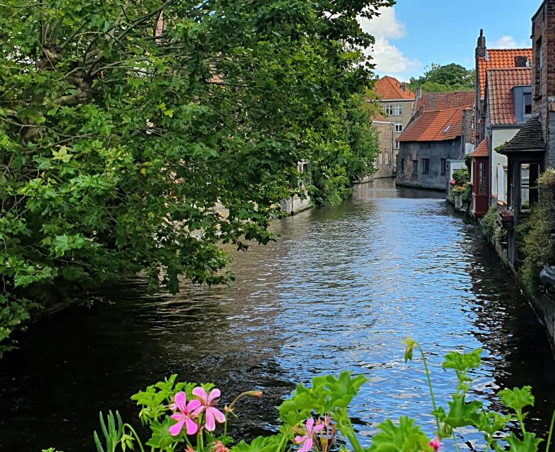 Bruges: Small Group Boat Cruise and Guided Walking Tour - The Beguinage and the quiet end of the route