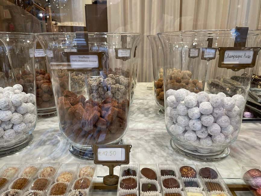 Brussels: Chocolate Appreciation and Tasting Walking Tour - The guides are a major part of the experience