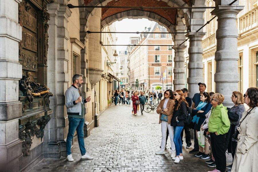 Brussels: City Highlights Walking and Tasting Tour - Food, drinks, and what you should expect