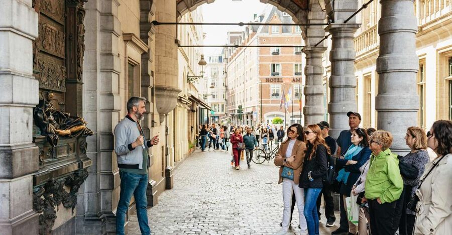 Brussels: City Highlights Walking and Tasting Tour - Why this Brussels tour works well on your first day
