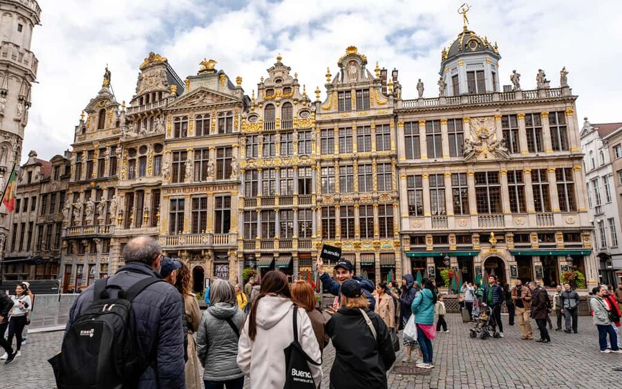 Brussels: Guided Walking Tour with Optional Beer Tasting - Key points at a glance