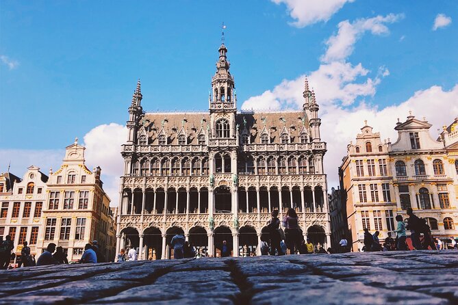 Brussels Highlights Walking and Bus Tour w/ Waffle - Seeing the Atomium without spending half a day there