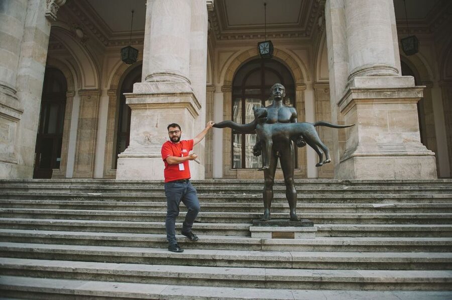 Bucharest: 3-Hour Walking Tour - A bookstore stop at Cărturești Carusel