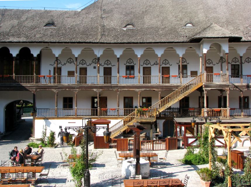 Bucharest: City Highlights Guided Walking Tour - Calea Victoriei and Bucharest’s grand public face