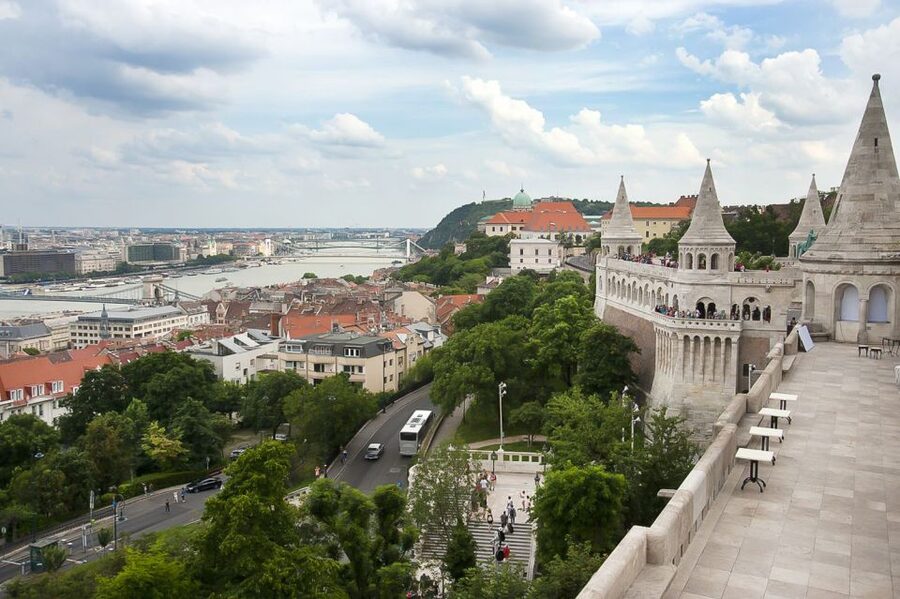 Budapest 3-Hour Walking Tour in Italian - What $41 gets you