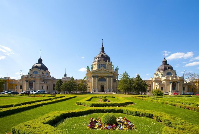 Budapest All in One Small Group Walking Tour with Strudel Stop - Five things to know before booking