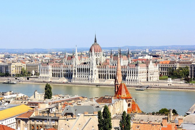 Budapest All in One Small Group Walking Tour with Strudel Stop - Szabadsag ter and Budapest’s difficult recent past