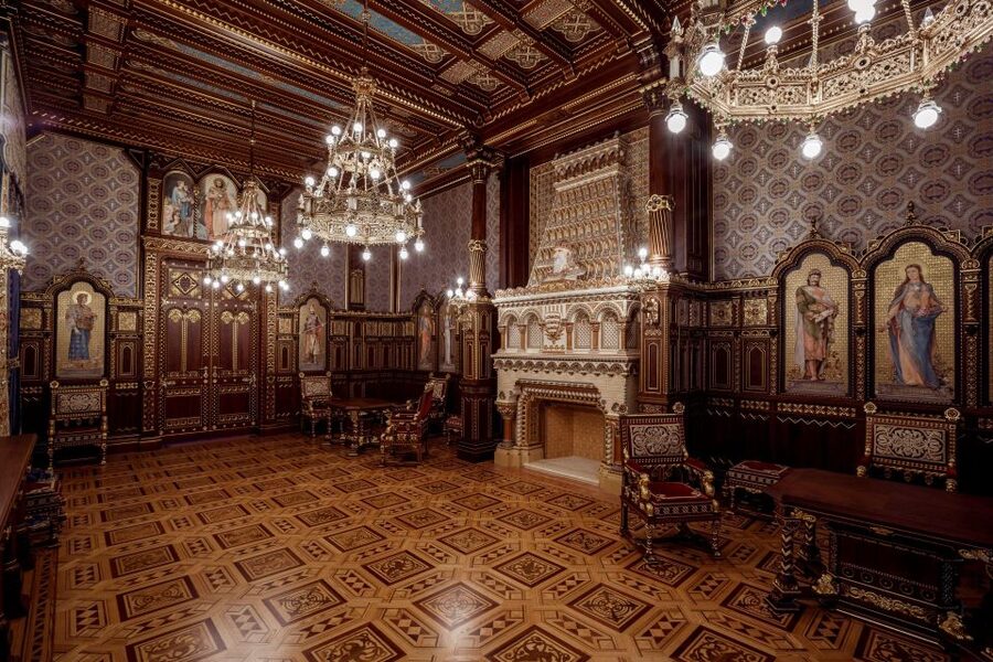 Budapest: Buda Castle Walk with Saint Stephen's Hall - What makes this Buda Castle walk worth your time