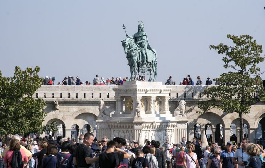 Budapest: Buda Walking Tour - Holy Trinity Column and the Castle District’s old streets