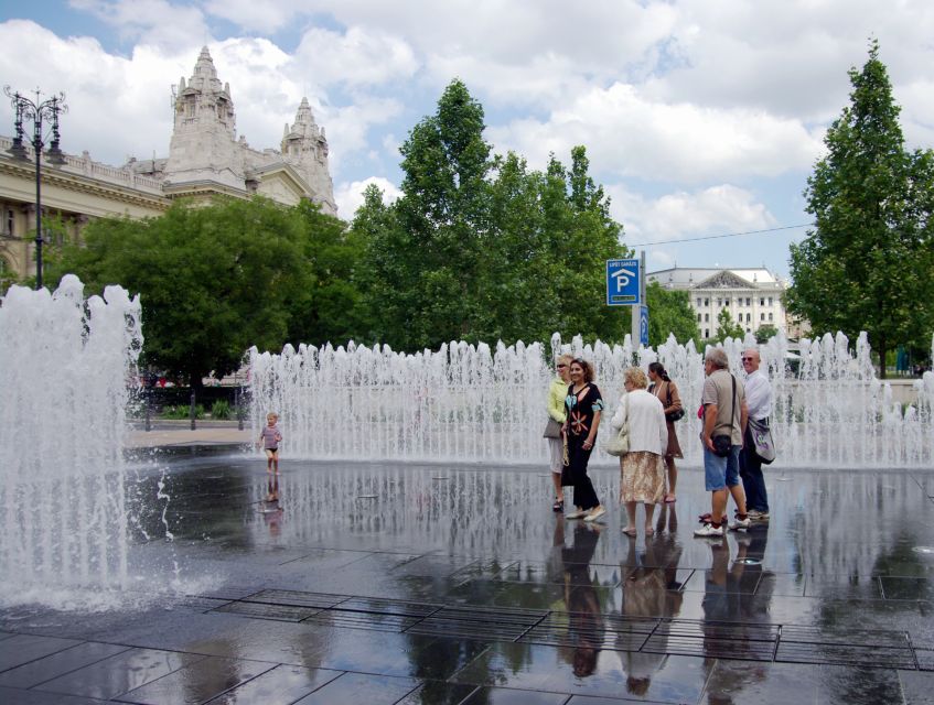 Budapest: Inner City Walking Tour in German - Key points at a glance