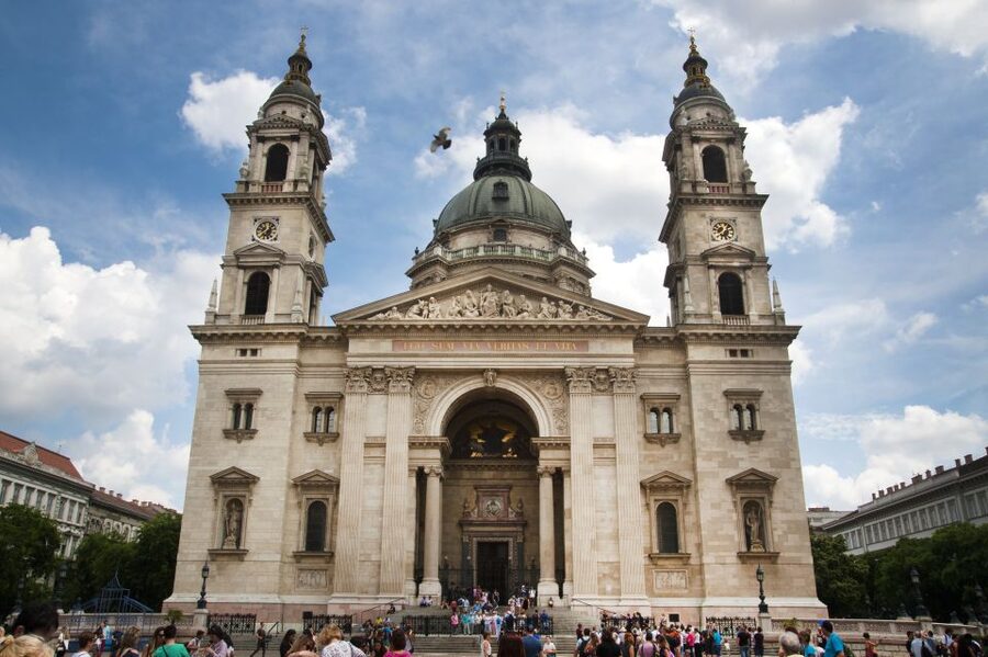 Budapest: Inner City Walking Tour in German - Why this short Pest walk works so well