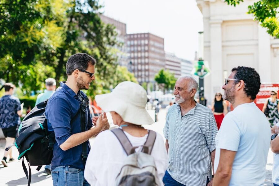 Budapest: Jewish History Guided Walking Tour with Historian - Walking Through the Former Ghetto