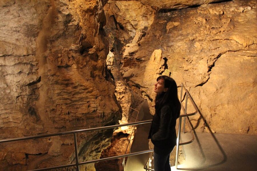 Budapest: Semlő-hegyi & Pál-völgyi Caves Guided Walking Tour - What to wear and what the stairs really mean