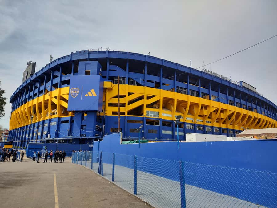 Buenos Aires: La Boca Guided Walking Tour in English - What the guides do especially well
