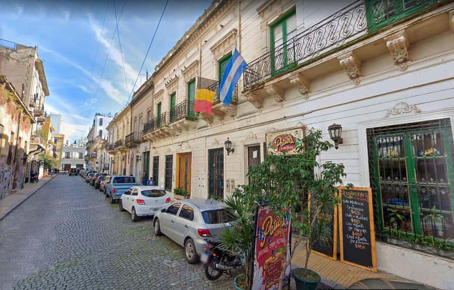 Buenos Aires: San Telmo and Market Guided Walking Tour - Group size, pace, and practical comfort