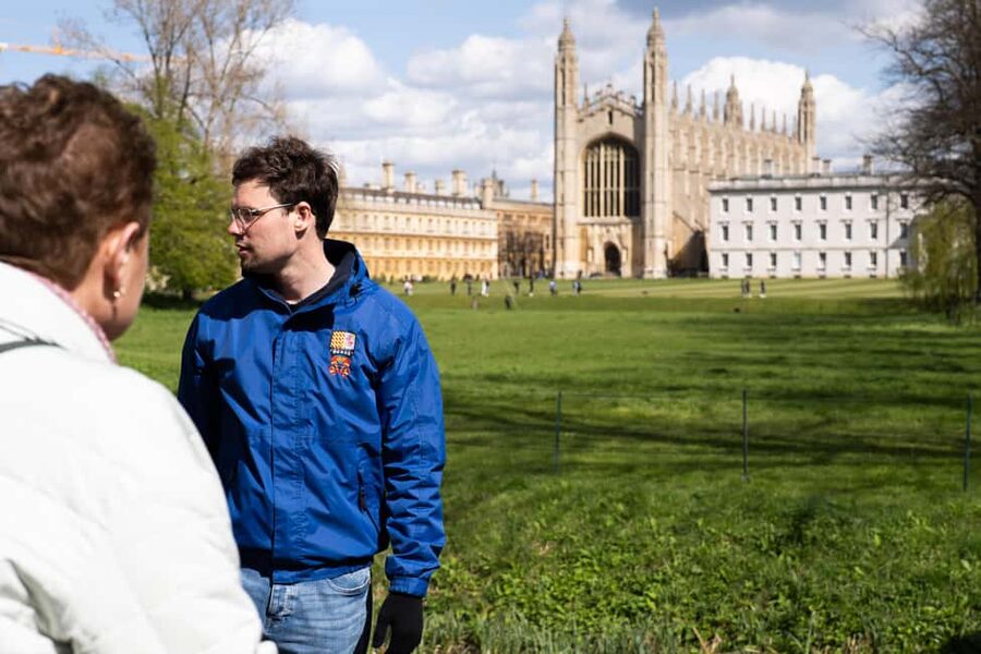 Cambridge: Alumni-Led Walking & Punting Tour w/Kings College - College courts, scientists, and famous names
