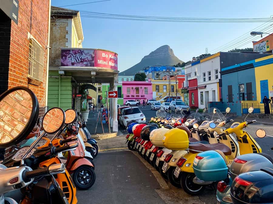 Cape Town: Art, Culture & History Walking Tour - Long Street’s old buildings and present-day energy