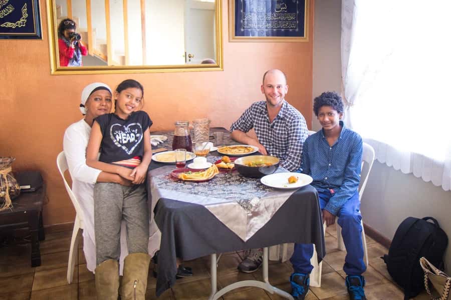 Cape Town: Bo-Kapp Walking Tour and Malay Cooking Class - Why Bo-Kaap works better with a local guide