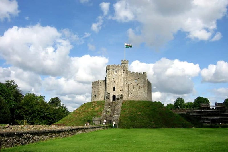 Cardiff: Doctor Who City Walking Tour - Cardiff as New York, Pompeii, and another planet