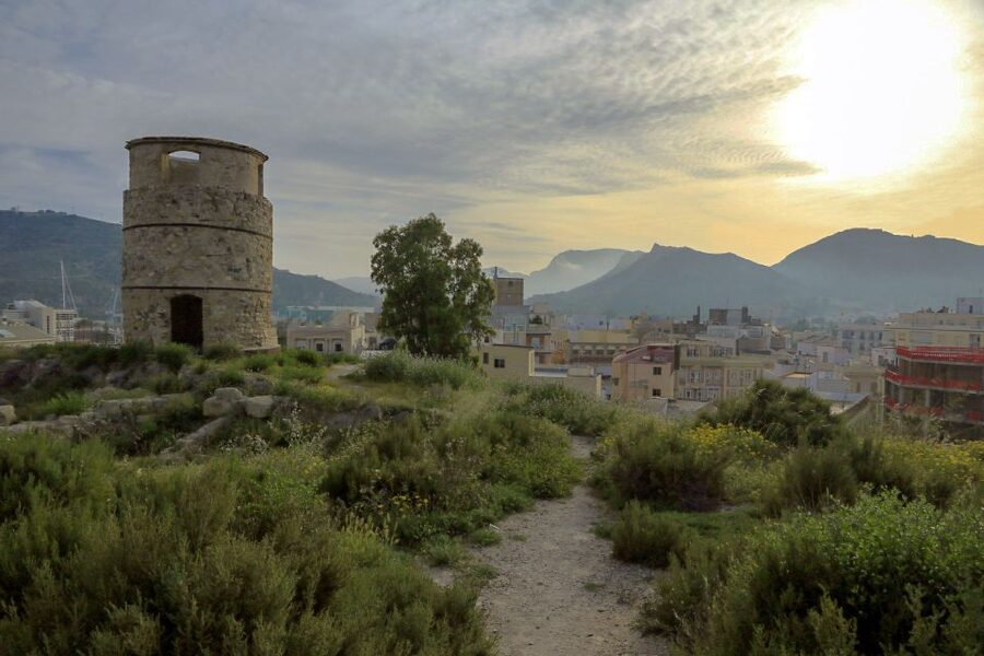 Cartagena: Ancient Roman Walking Tour with Entry Tickets - A tapa, a drink, and a relaxed finish
