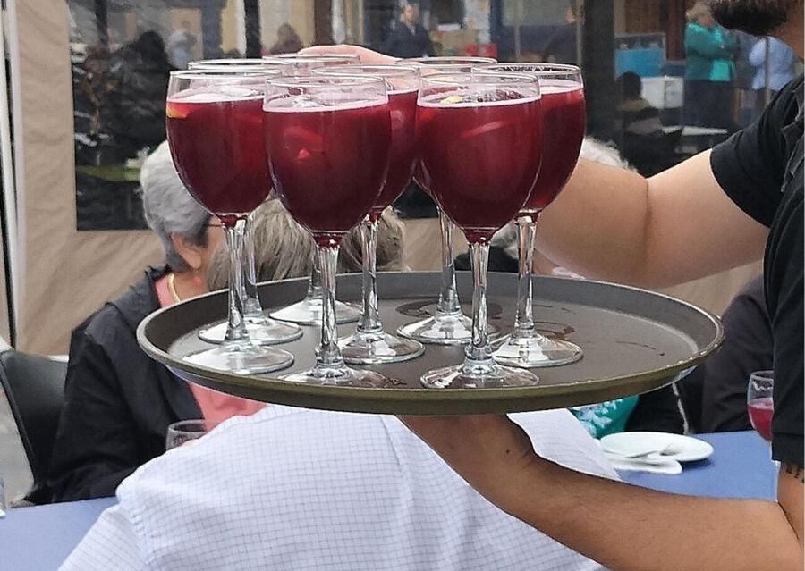 Cartagena: Guided Walking Tour with Tapas and Drinks - First tasting: a gentle introduction to tapas