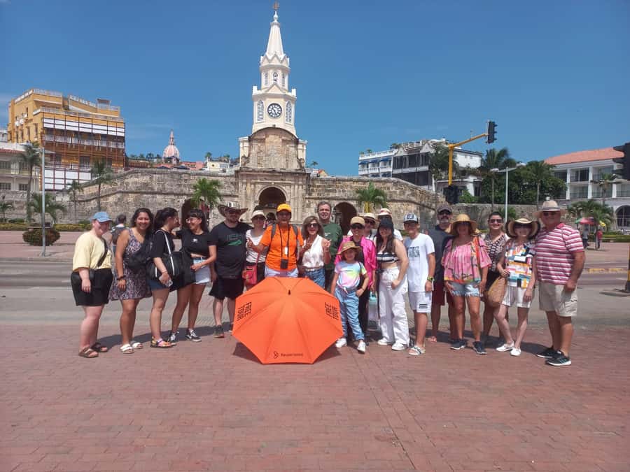 Cartagena: Historic Center and Getsemaní Shared Walking Tour - Museums, art, and the city’s many identities
