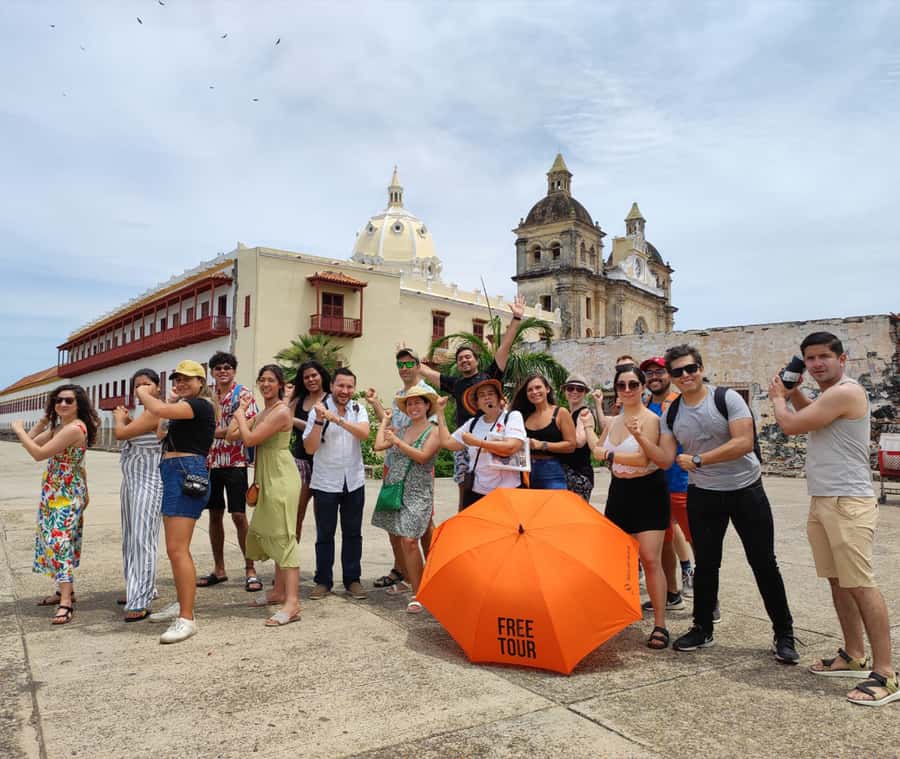Cartagena: Historic Center and Getsemaní Shared Walking Tour - Cartagena’s walls, pirates, and the San Ignacio Bastion