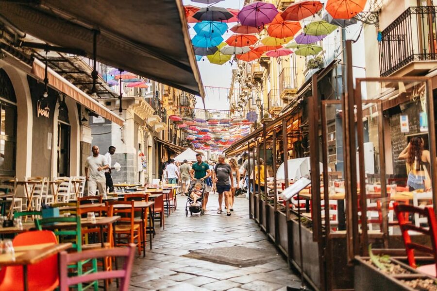 Catania: Guided Street Food Walking Tour - Who should book this food walk?