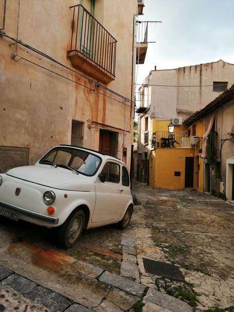 Cefalù: History and Legends Guided Walking Tour - Starting near Via Giacomo Matteotti