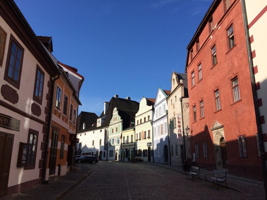 Český Krumlov: 2 Hour Private Walking Tour with Guide - Starting in the medieval Old Town