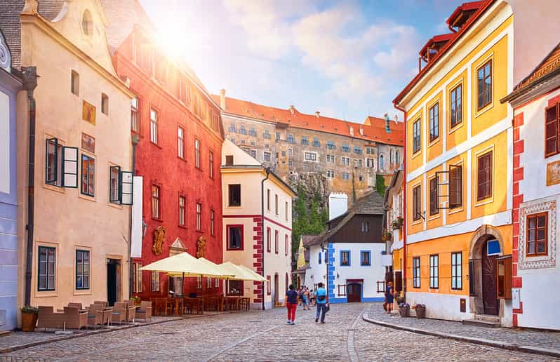 Cesky Krumlov: Private 2-Hour City Walking Tour - Starting in the medieval Old Town