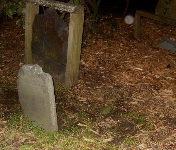 Charleston: 90-Minute Ghost & Graveyard Walking Tour - Why this Charleston ghost walk works