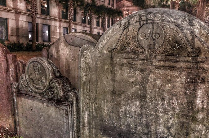Charleston Ghost & Graveyard Night-Time Guided Walking Tour - Who will enjoy this Charleston ghost tour?
