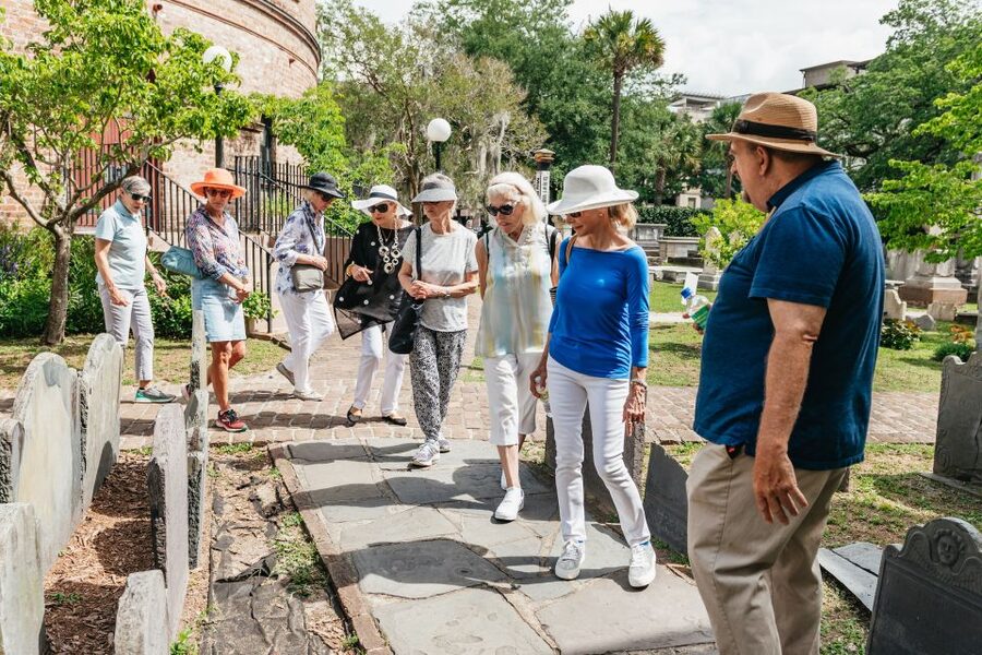 Charleston: Old Walled City Historical Walking Tour - Waterfront Park and Rainbow Row