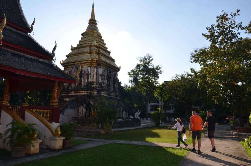 Chiang Mai: Historic Temples and City Guided Walking Tour - The Three Kings Monument and the old city’s civic center