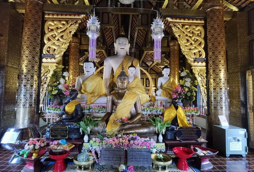 Chiang Mai: Temple And City Walking Tour Part I - Heat, clothing, and the less glamorous details